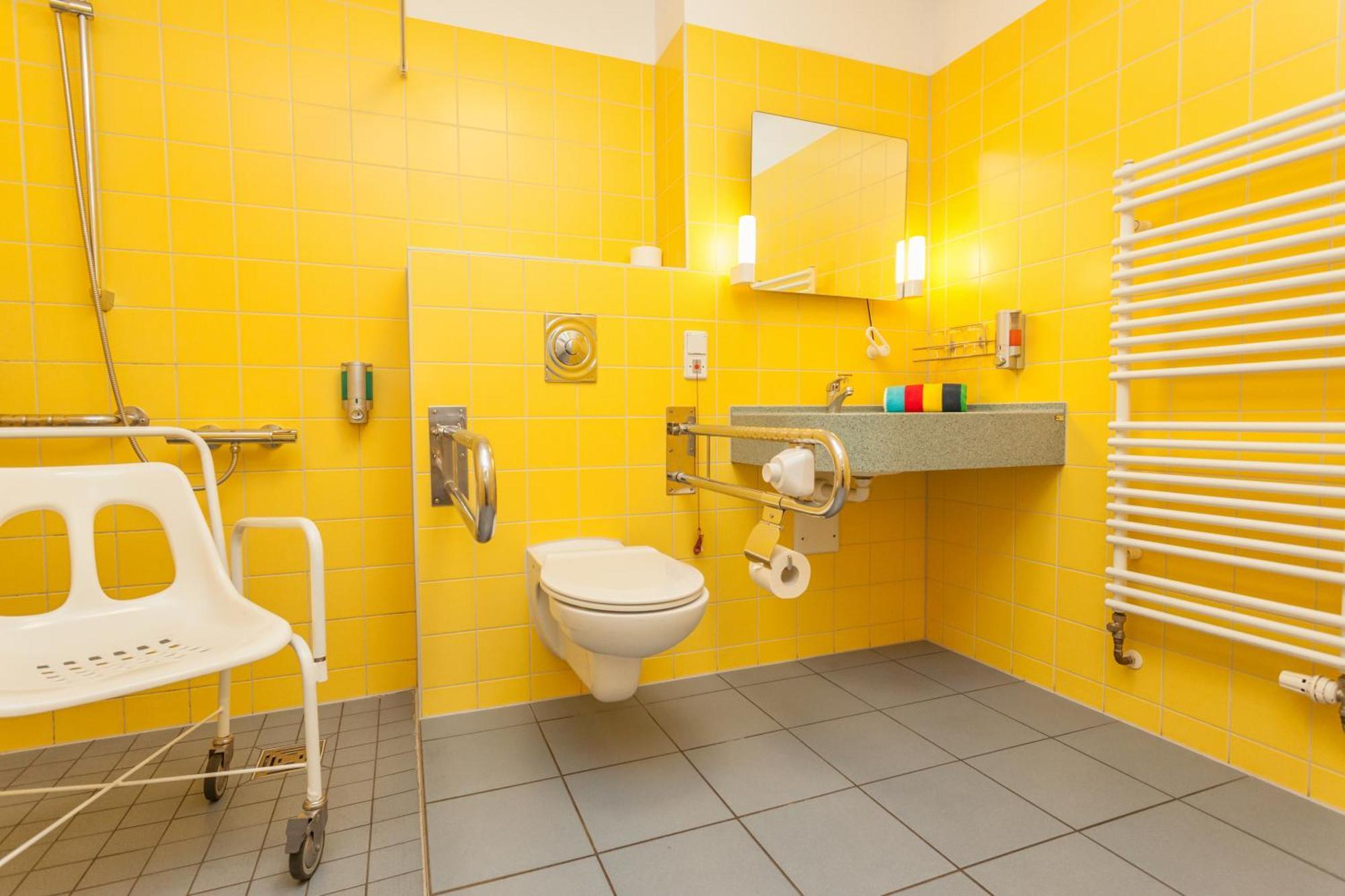 Twin Room Shower